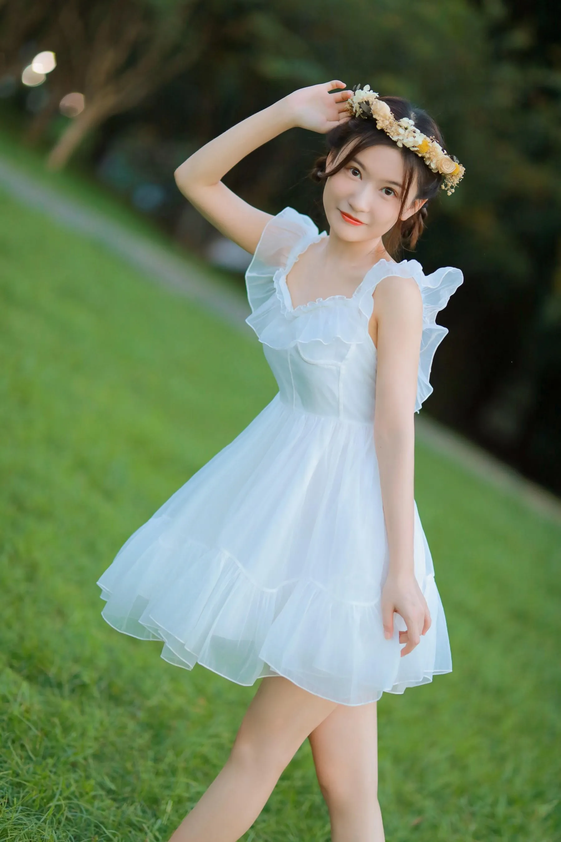 [YITUYU艺图语]2022.08.10 逆光 莹 [22P]插图1